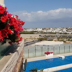 Coral Muscat Hotel And Apartments